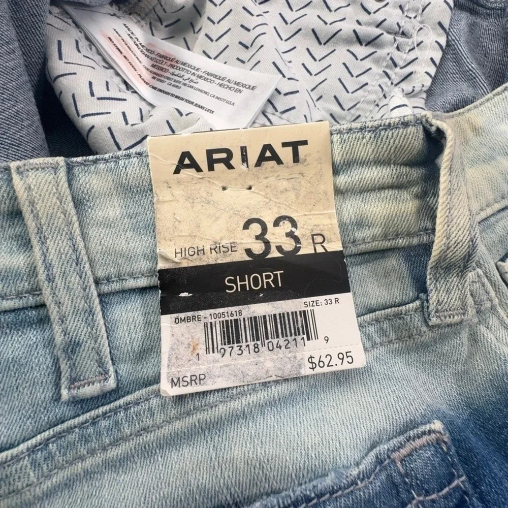 Ariat REAL Denim High Rise Distressed Frayed Jean Shorts Medium Wash Size 33 NEW